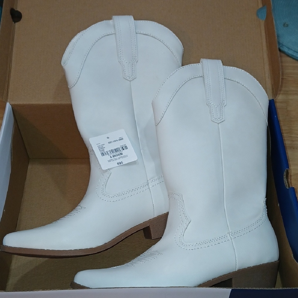 Arizona Maybrook Cowgirl Boot Sz 8 w/ Box and Tag